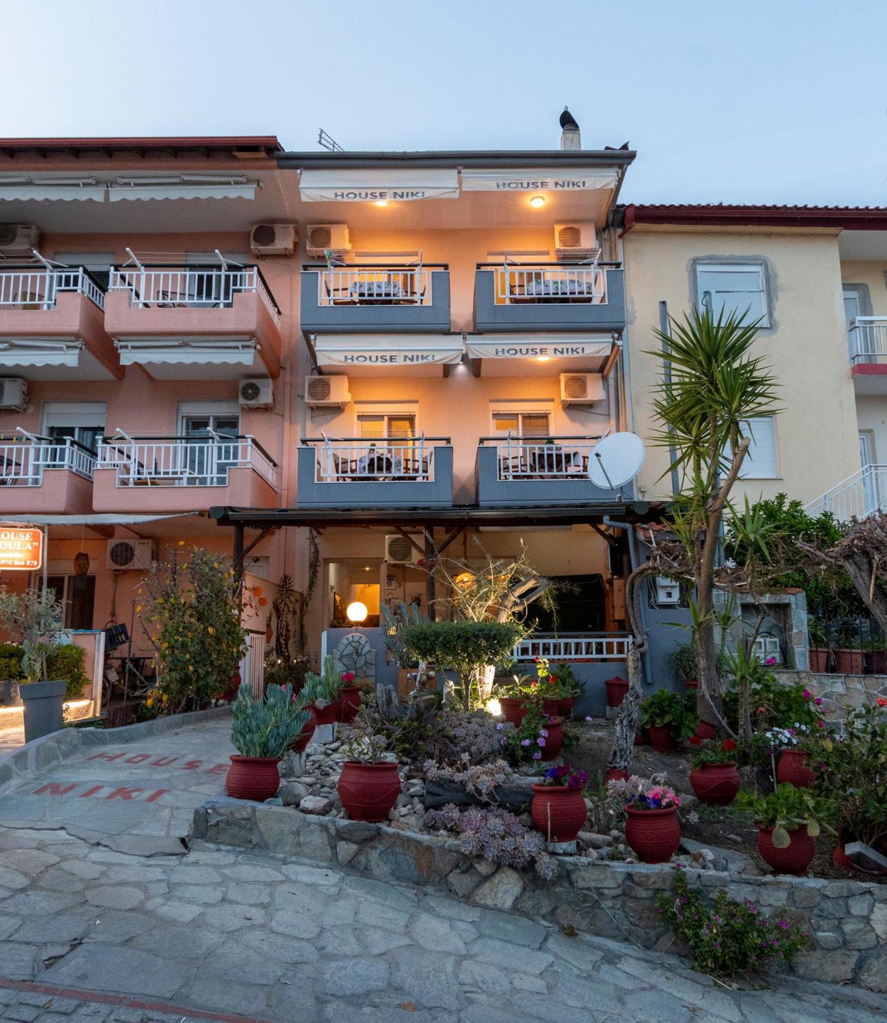 House Niki Apartment Sarti Bagian luar foto