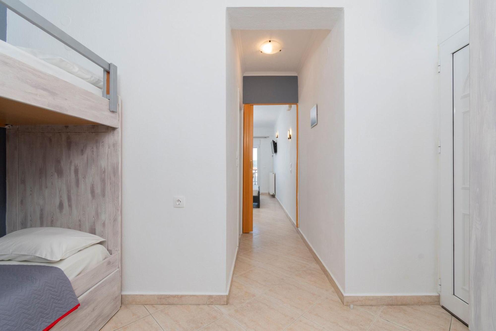 House Niki Apartment Sarti Bagian luar foto